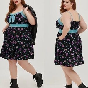 Torrid X Disney Villains Dress Size 2